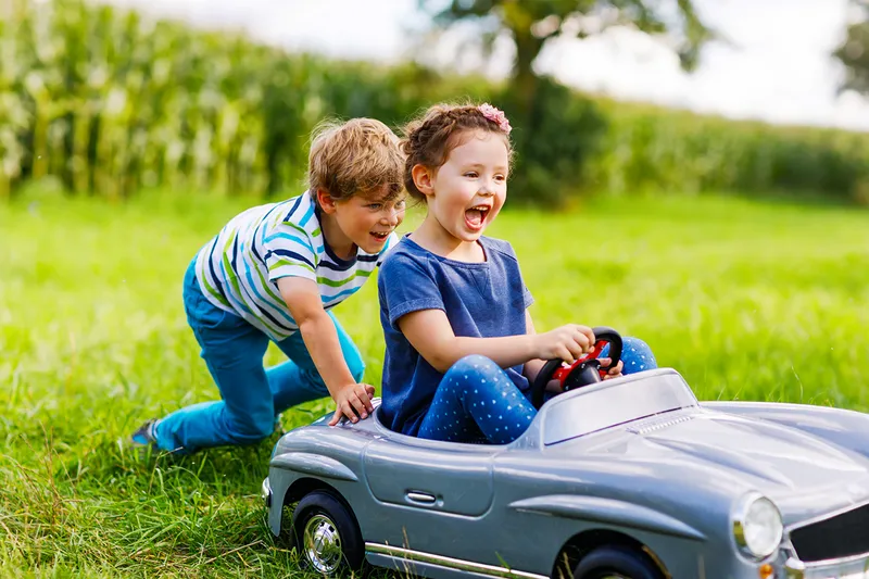 Unterscheiden sich Mädchen und Jungen darin, welches Spielzeug sie am liebsten mögen?