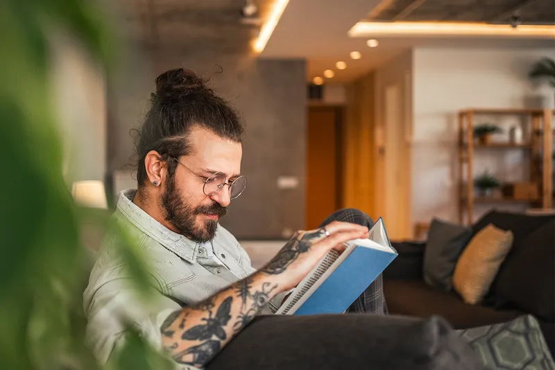 Verbessert das Lesen von Geschichten die soziale Wahrnehmung?