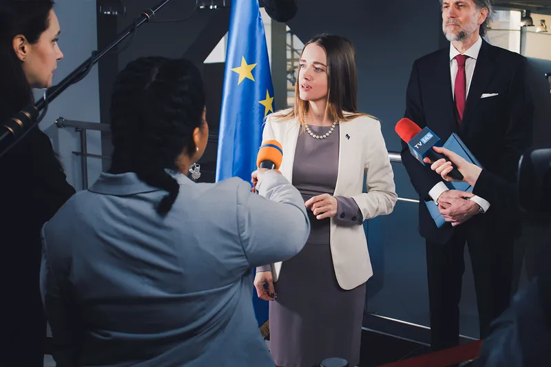 Macht es einen Unterschied, ob politische Sachlagen positiv oder negativ dargestellt werden?